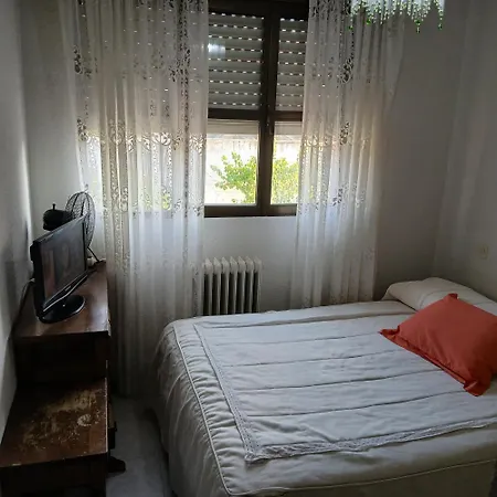 Cuarto Privado Doble En *